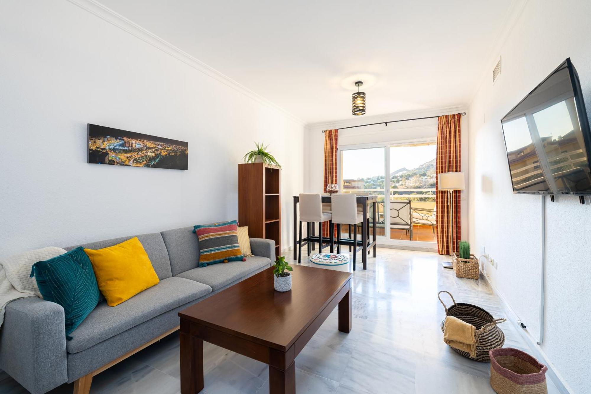 Holidays2Nueva Torrequebrada 2 Bedrooms And 2 Bathrooms, Terrace, Community Pool And Garage เบนัลมาเดนา ภายนอก รูปภาพ